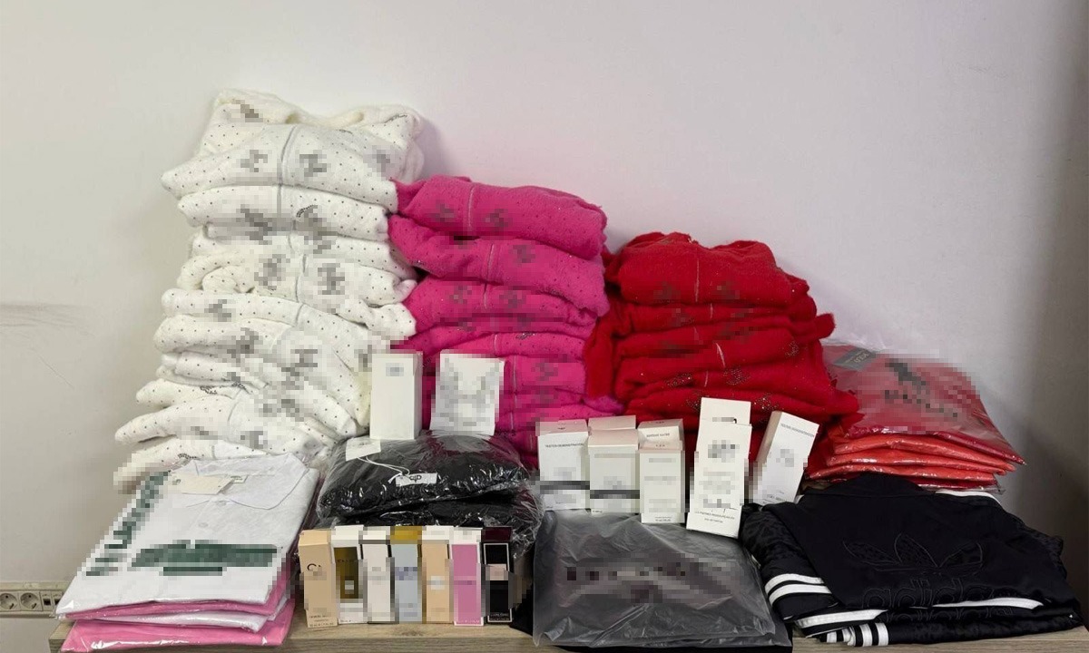 Haine si parfumuri de contrabanda in valoare de 150000 de lei aduse din Turcia descoperite in Constanta
