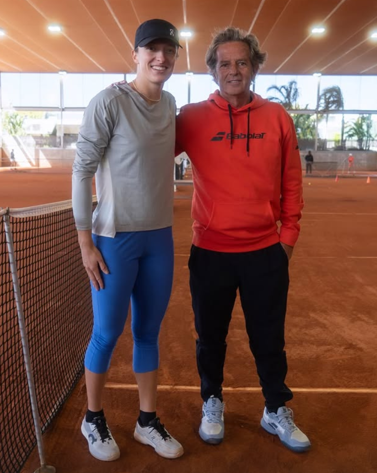 Iga Swiatek si a prezentat noul antrenor Francisco Roig care a colaborat timp de 17 ani cu Rafael Nadal