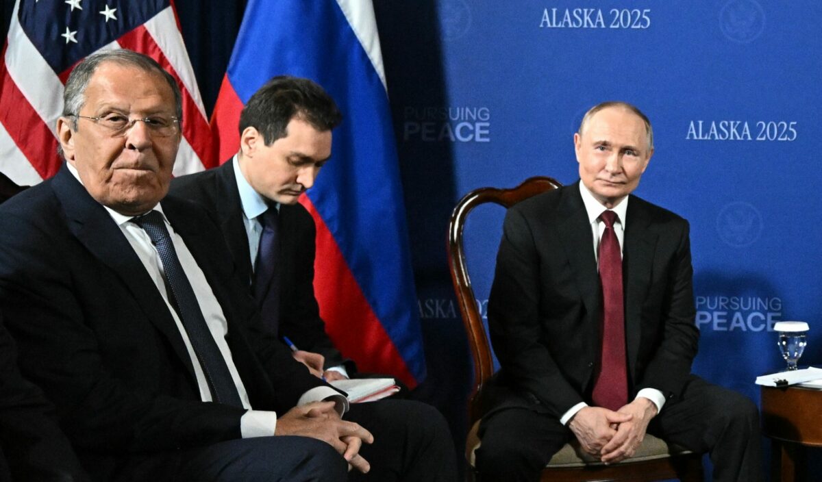 Inca o discutie intre Ungaria si Rusia Lavrov ii cere lui Szijjarto un document despre aderarea Ucrainei la UE
