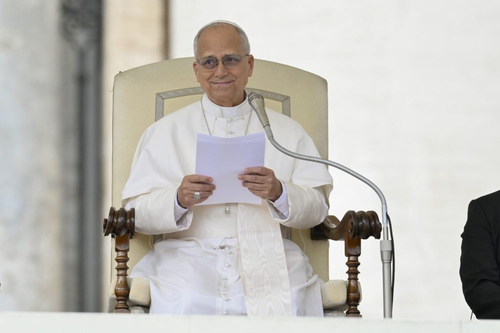 Papa Leon indeamna liderii mondiali in mesajul sau de Paste sa opreasca razboaiele si sa renunte la ambiiile de cucerire
