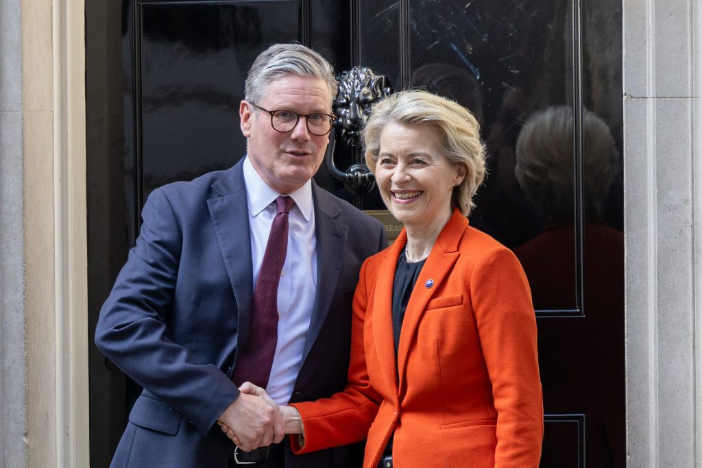 Starmer si von der Leyen discuta despre consolidarea relationilor dintre Regatul Unit si Uniunea Europeana