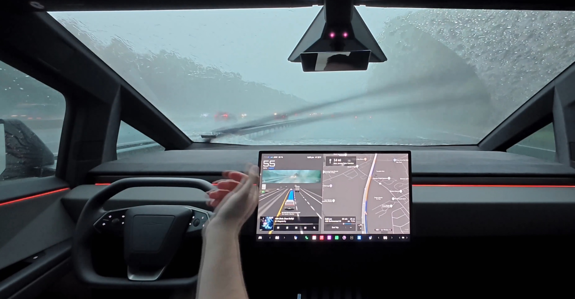 Tesla recunoaste ca robotaxiurile sale pot fi controlate de oameni de la distanta