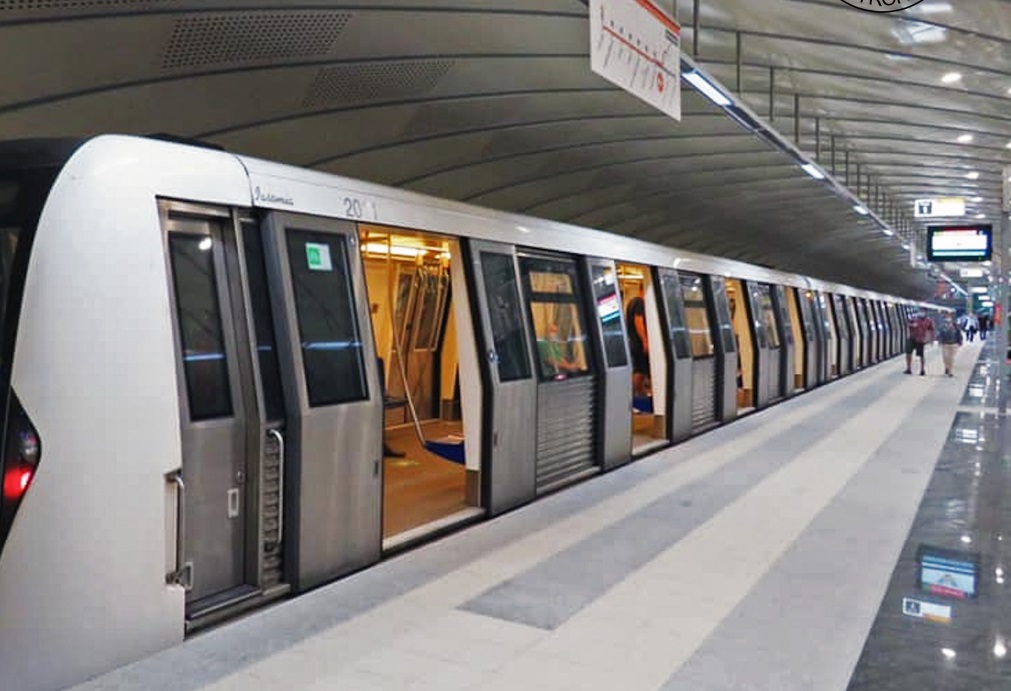 Traficul de la metrou perturbat dupa ce o persoana a avut un accident medical