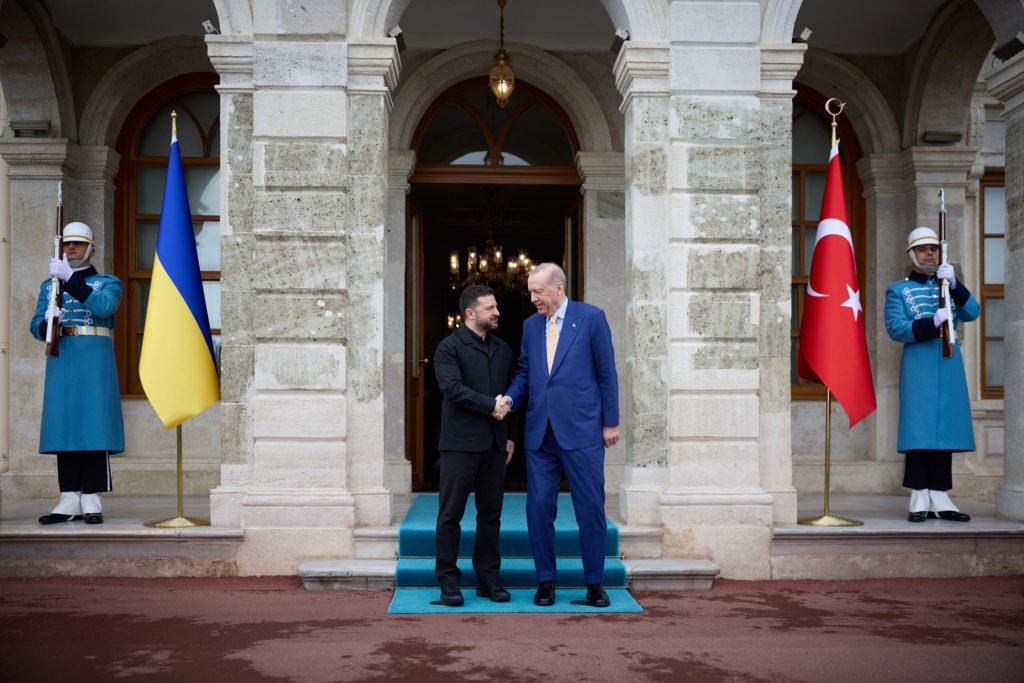 Zelenski si Erdogan au discutat la Istanbul despre intarirea cooperarii in domeniul securitatii