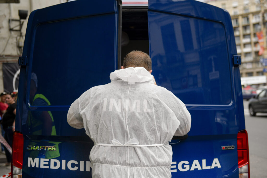 tragedie in capitala cine era medicul gasit spanzurat de unitatea exterioara a aerului conditionat