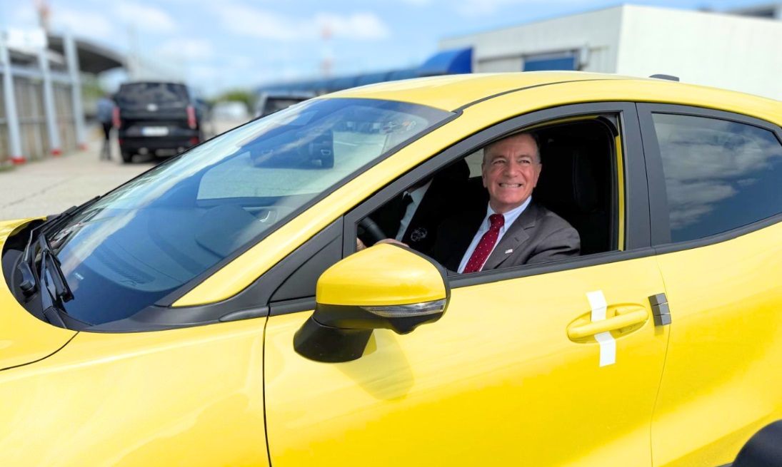 Ambasada SUA laudă realizările Ford Craiova după atingerea producției de un milion de automobile Puma. 2 Ambasada SUA lauda rezultatele Ford Craiova dupa atingerea productiei de un milion de automobile Puma