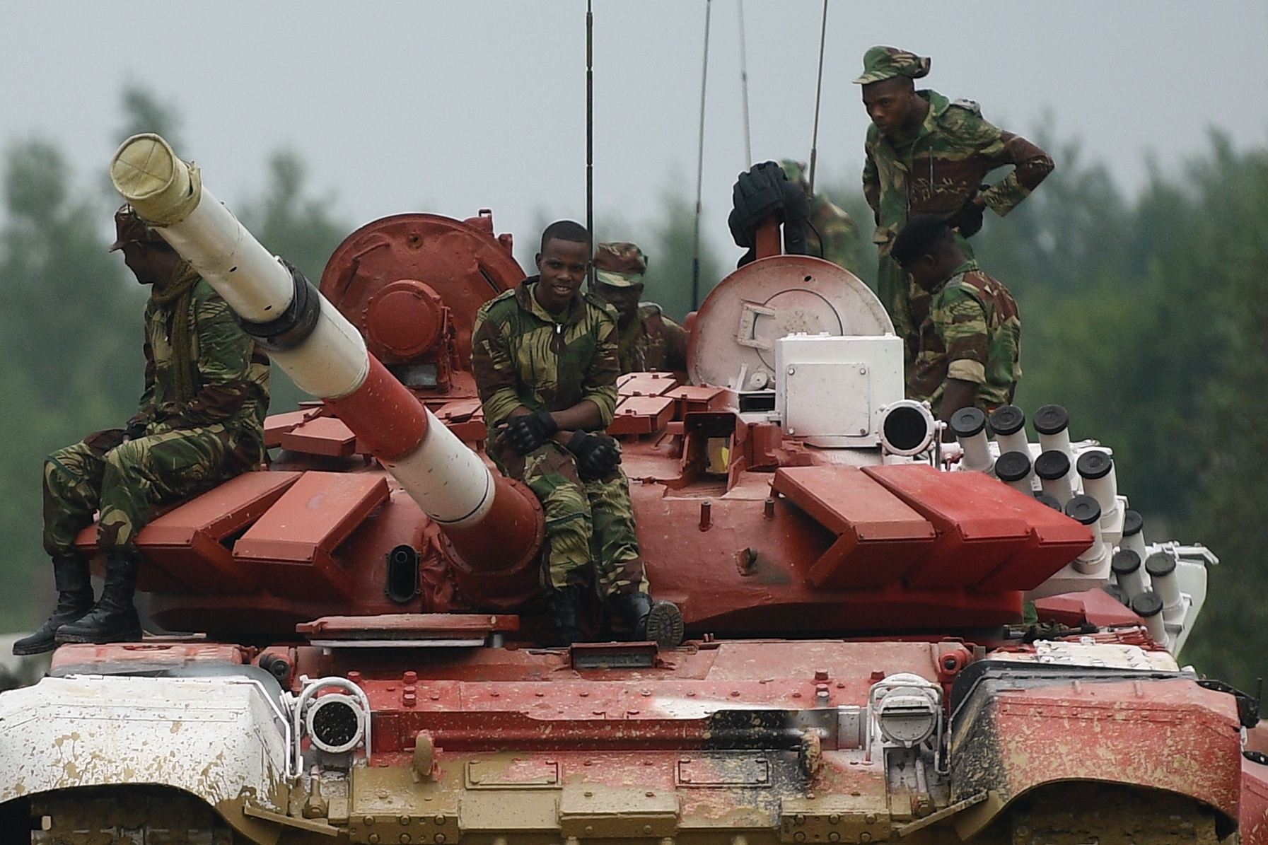 Armata Statelor Unite si fortele nigeriene au neutralizat 20 de teroristi ai gruparii Stat Islamic