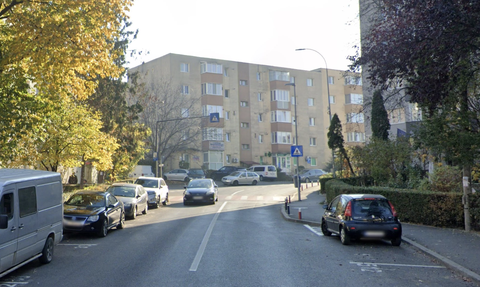 Capcana pentru pietoni pe o strada din Cluj Trecerile de pietoni renovate recent sunt acum inaccesibile pentru carucioare si persoanele cu dizabilitati