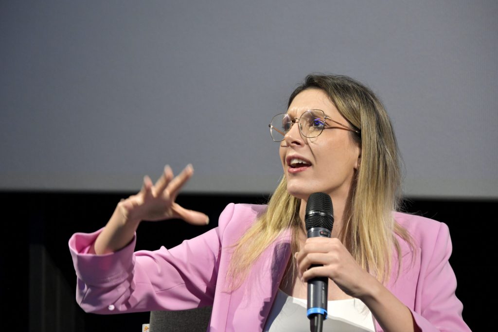 Diana Buzoianu Romania va elabora un catalog digital al arborilor deosebiti care necesita protejare