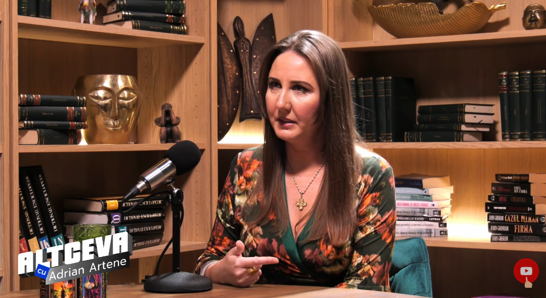 Experta Suada Agachi susține că oamenii nu își pot schimba destinul: „Ceea ce este scris pentru om este deja decis.” 2 Experta Suada Agachi sustine ca oamenii nu isi pot schimba destinul Ceea ce este scris pentru om este deja decis
