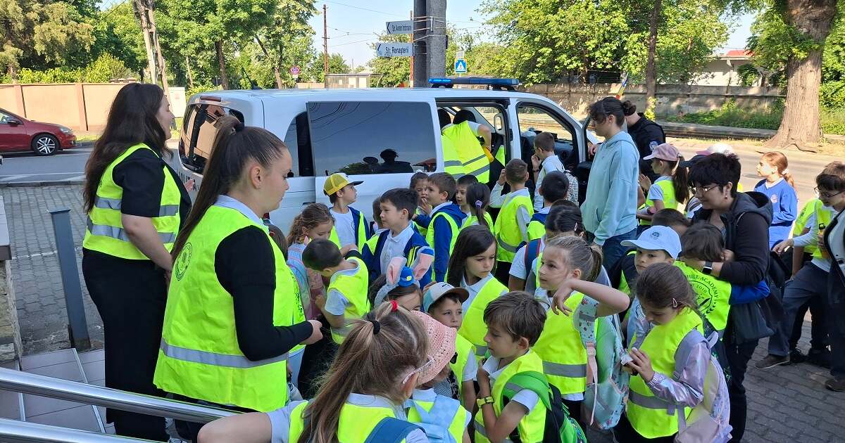 FOTO Peste 500 de copii au transformat Ziua Deschiderilor la Politia Locala Timisoara intr o sarbatoare a curiozitatii