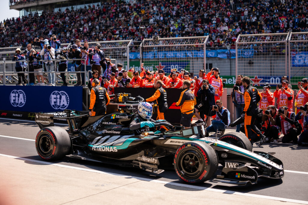 George Russell invinge in sprintul din Canada in Formula 1 dupa un duel intens cu Antonelli si Norris