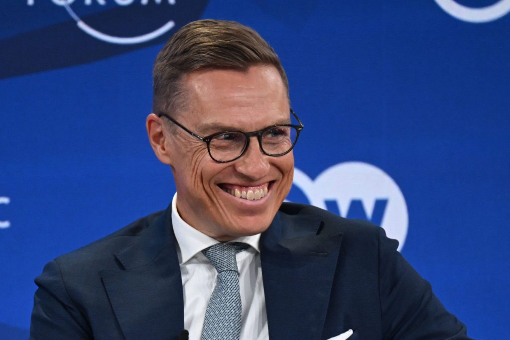 Inaintea summitului B9 presedintele Finlandei solicita demararea negocierilor directe cu Rusia
