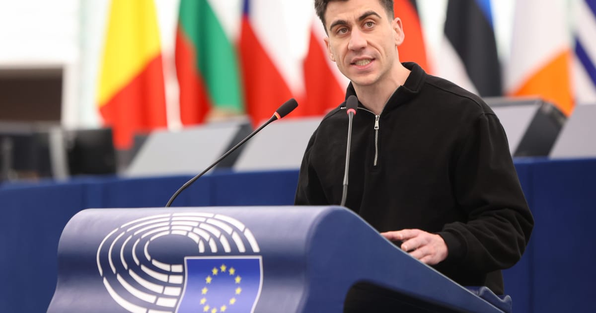 Influencerul MEP Fidias Panayiotou renunta la un loc in Parlamentul Cipriot pentru a ramane in Parlamentul European