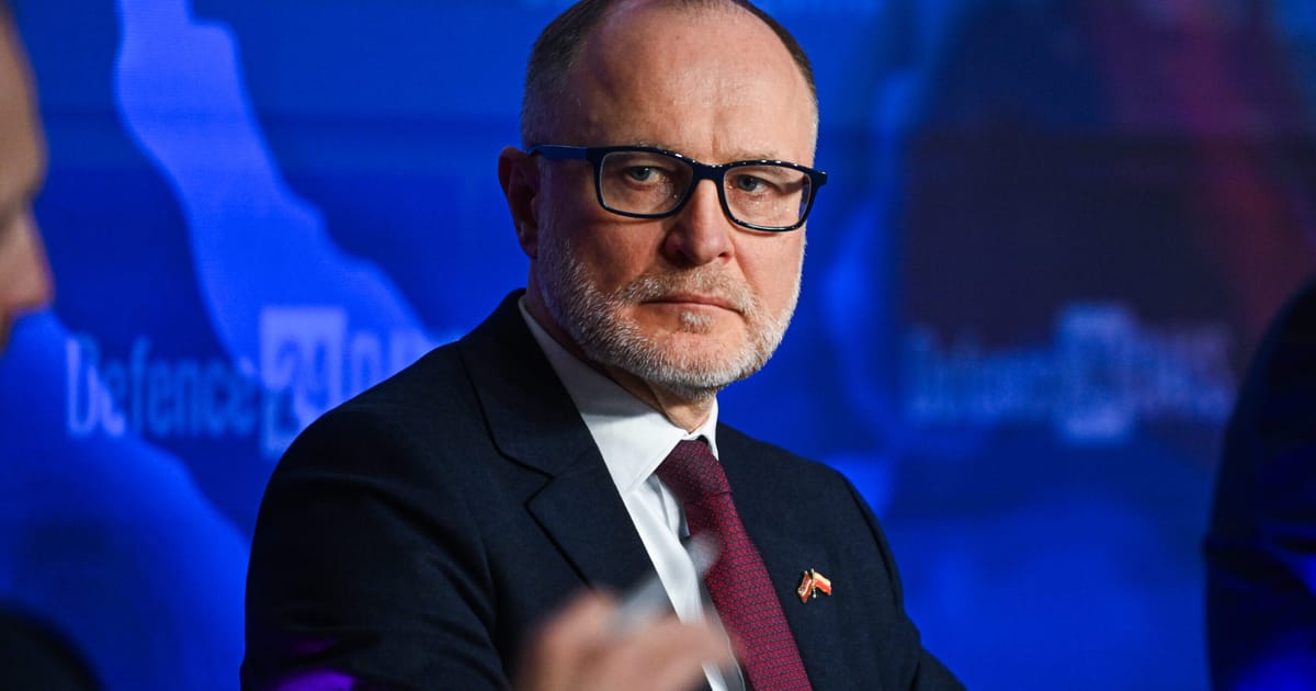 Ministrul apararii din Letonia isi prezinta demisia dintr un context de schimbare a conducerii pe flancul estic al NATO