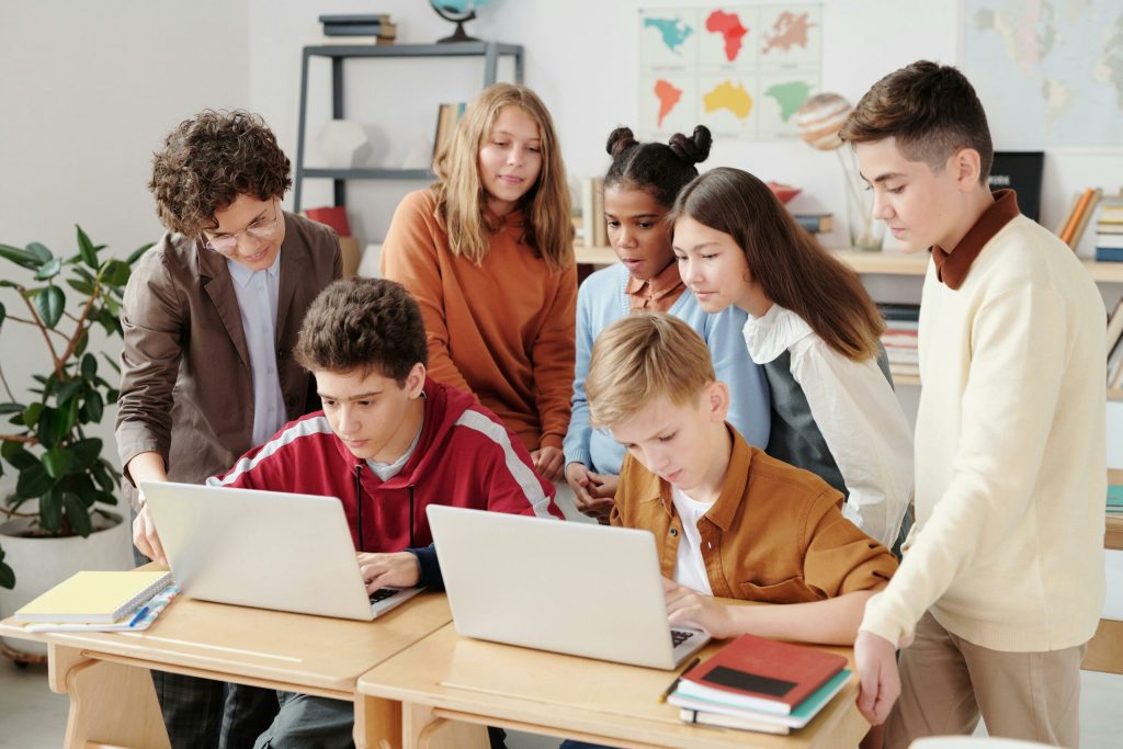 UE si Ucraina isi intaresc colaborarea in domeniul educatiei si initiaza noi proiecte pentru elevi si studenti