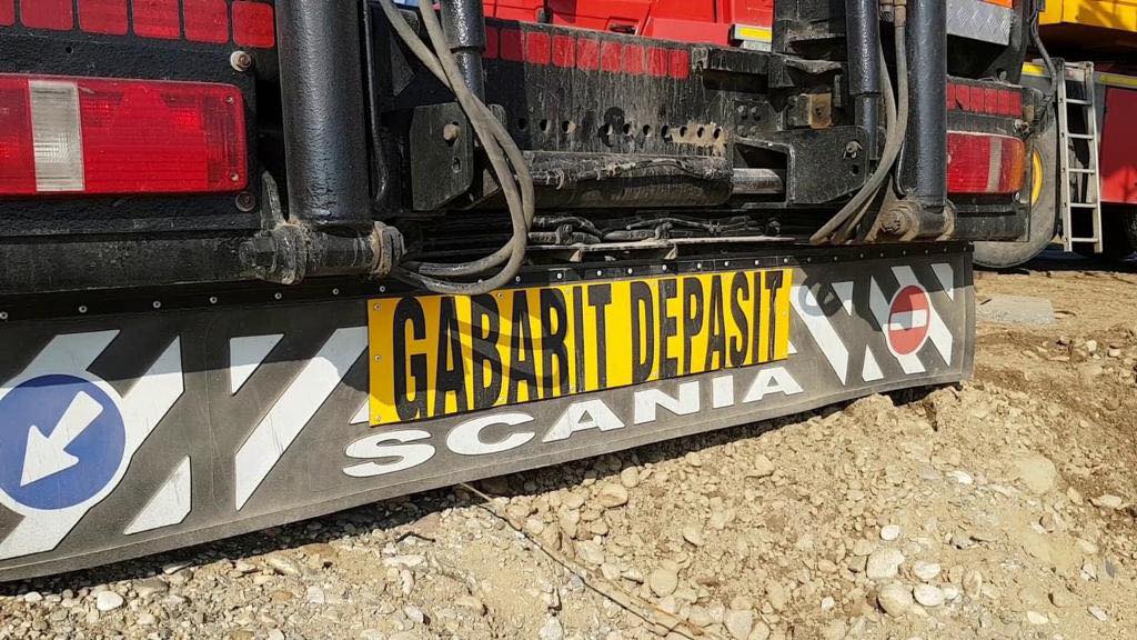 Un monstru de 120 de tone si 34 de metri lungime invadeaza drumurile din Romania Pe unde circula transportul agabaritic si ce informatii trebuie sa cunoasca soferii