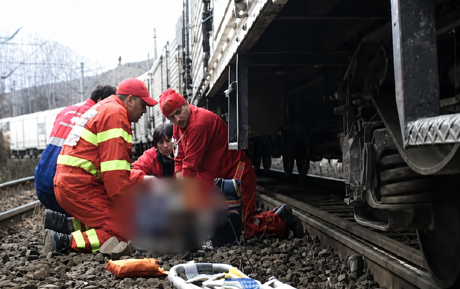 Un tren care a plecat din Cluj a fost accidentat mortal de un barbat de 51 de ani Medicii nu au putut sa l salveze
