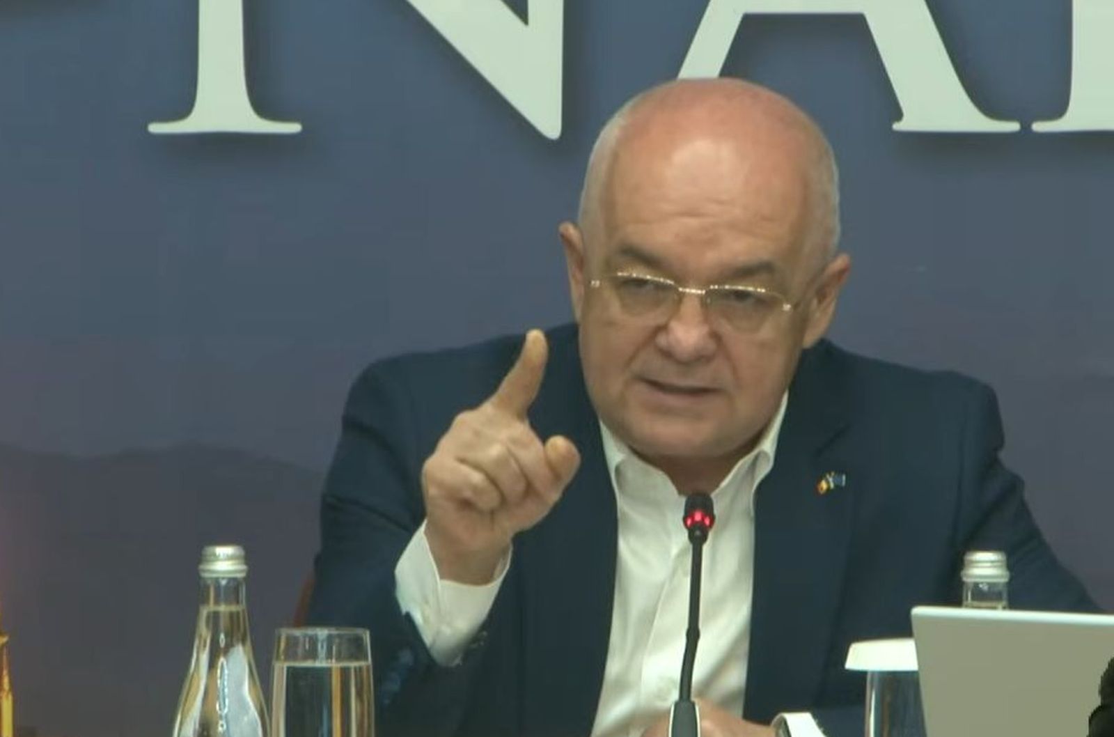 VIDEO Emil Boc furios in sedinta Consiliului Local A avut o disputa aprinsa de 20 de minute cu consilierii locali USR Cluj din cauza tarifelor CTP Minciiuni