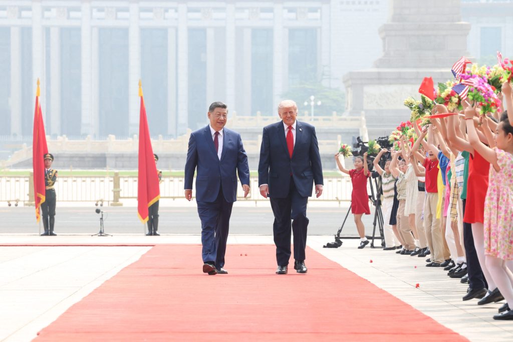 Vizita lui Trump in China Prima zi de discutii cu Xi Jinping despre cooperarea economica si Stramtoarea Ormuz Trump il invita pe liderul chinez la Casa Alba