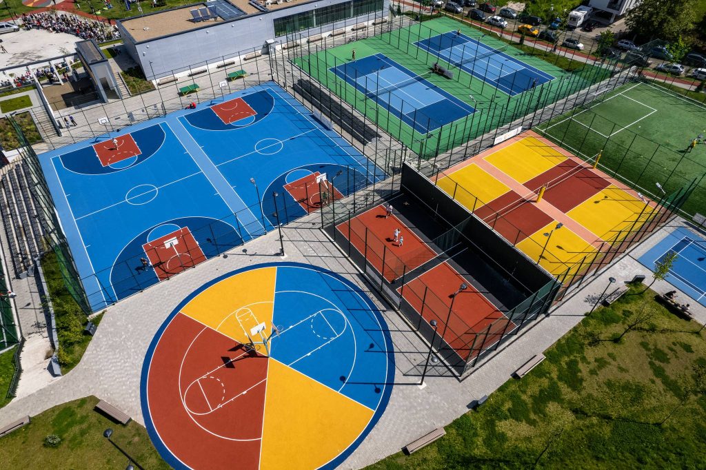 Vrei sa te antrenezi gratuit in Cluj Napoca Primaria pune la dispozitie doua baze sportive pentru toti cetatenii Iata cum functioneaza si cum poti rezerva online