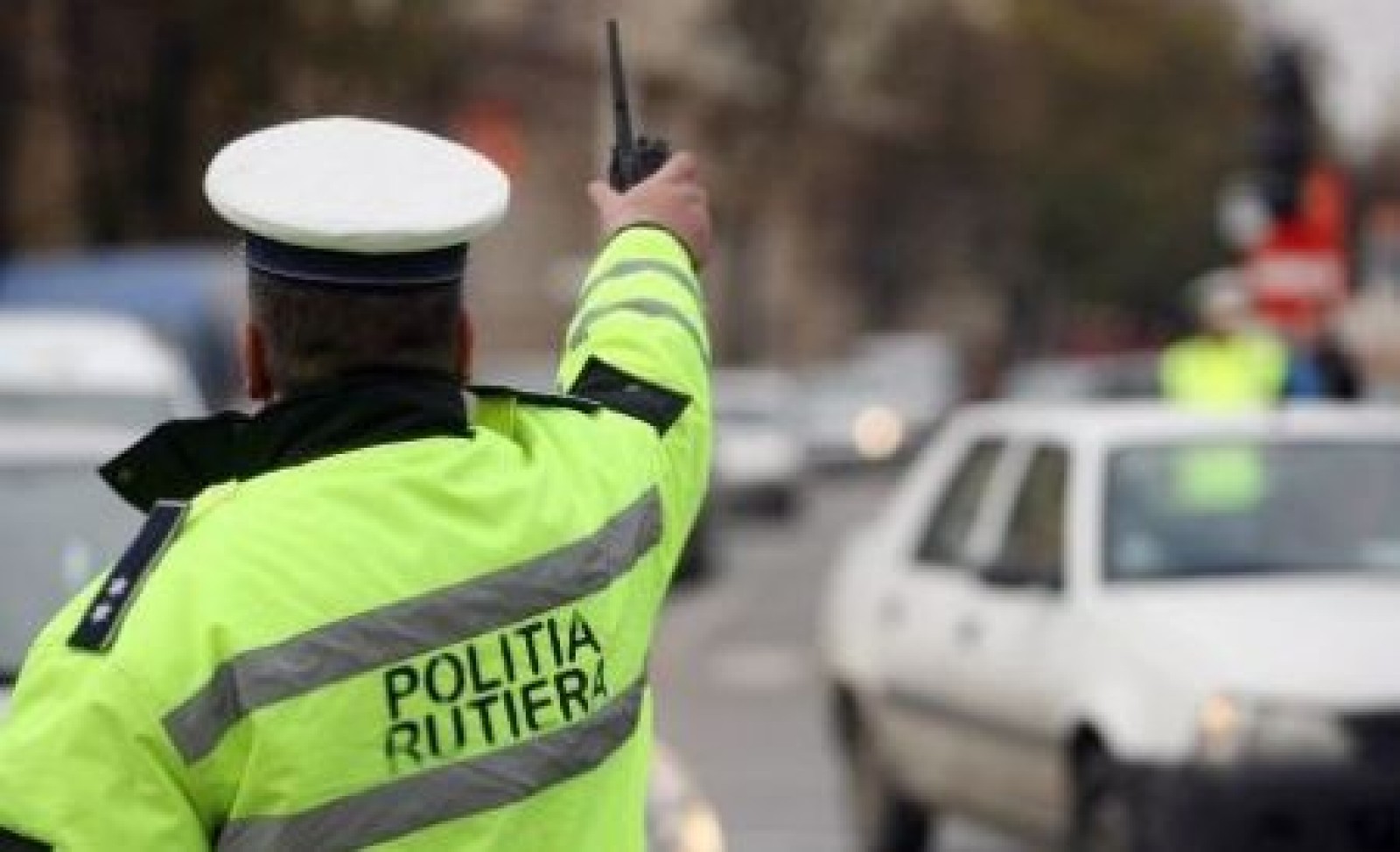 seara de 1 mai nu a fost doar o ocazie de distractie politistii din cluj au dat amenzi de peste 10000 de lei si au testat peste o suta de soferi