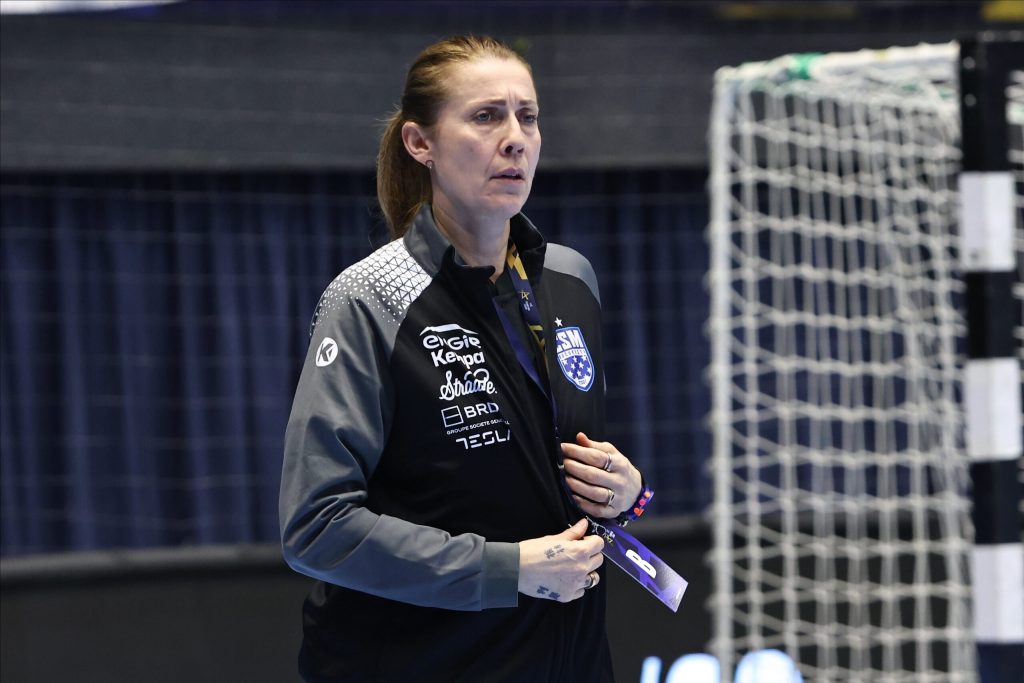 Bojana Popovic antrenoarea echipei feminine de handbal CSM Bucuresti inainte de Final Four ul Ligii Campionilor Ne ducem sa castigam totul