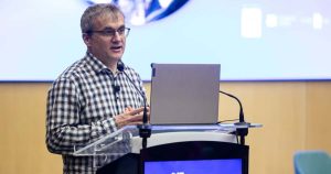Cum afecteaza inteligenta artificiala lumea Afla raspunsul de la fizicianul Cristian Presura invitat la o conferinta la UVT