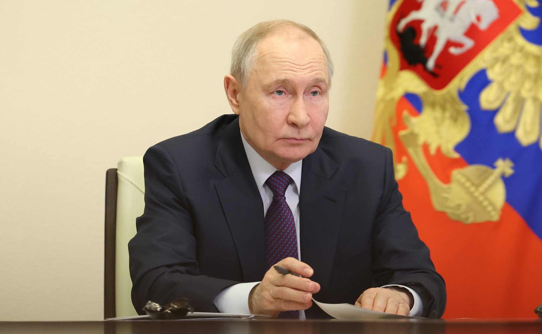 Este evident Putin confirma ca atacurile ucrainene sunt cauza penuriei de combustibil din Rusia