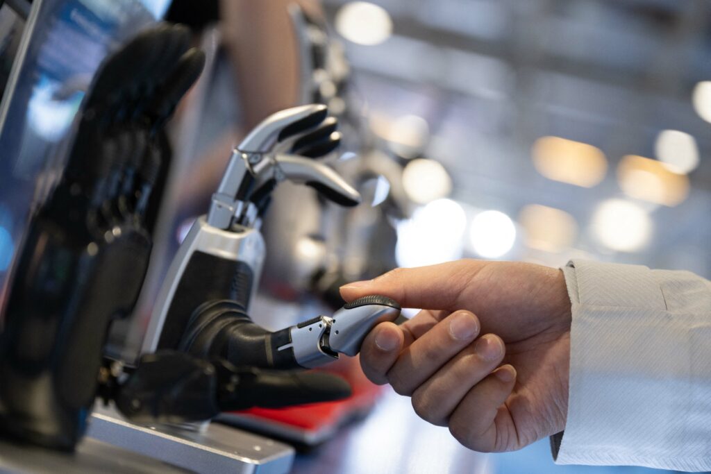 Inovație: China testează roboți de curățenie cu inteligență artificială în locuințe. 2 Inovatie Chineze testeaza roboi de curatenie cu inteligenta artificiala in locuine