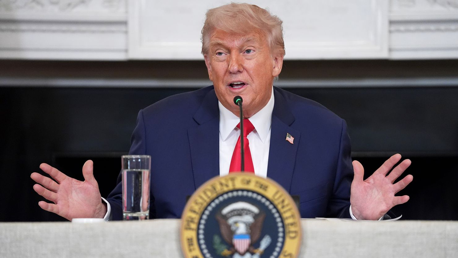 Lasati i sa si rezolve singuri problemele Eu i am adus in aceasta situatie afirm presedintele Trump
