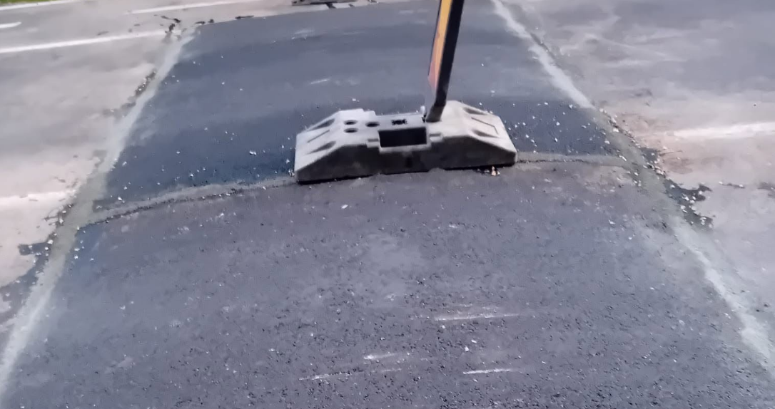 Limitatoarele de viteza care au starnit controverse in randul clujenilor din Jucu Unii circulau cu 120 km h Ne distrugem masinile Dorel a facut ce a vrut dupa propriul cap