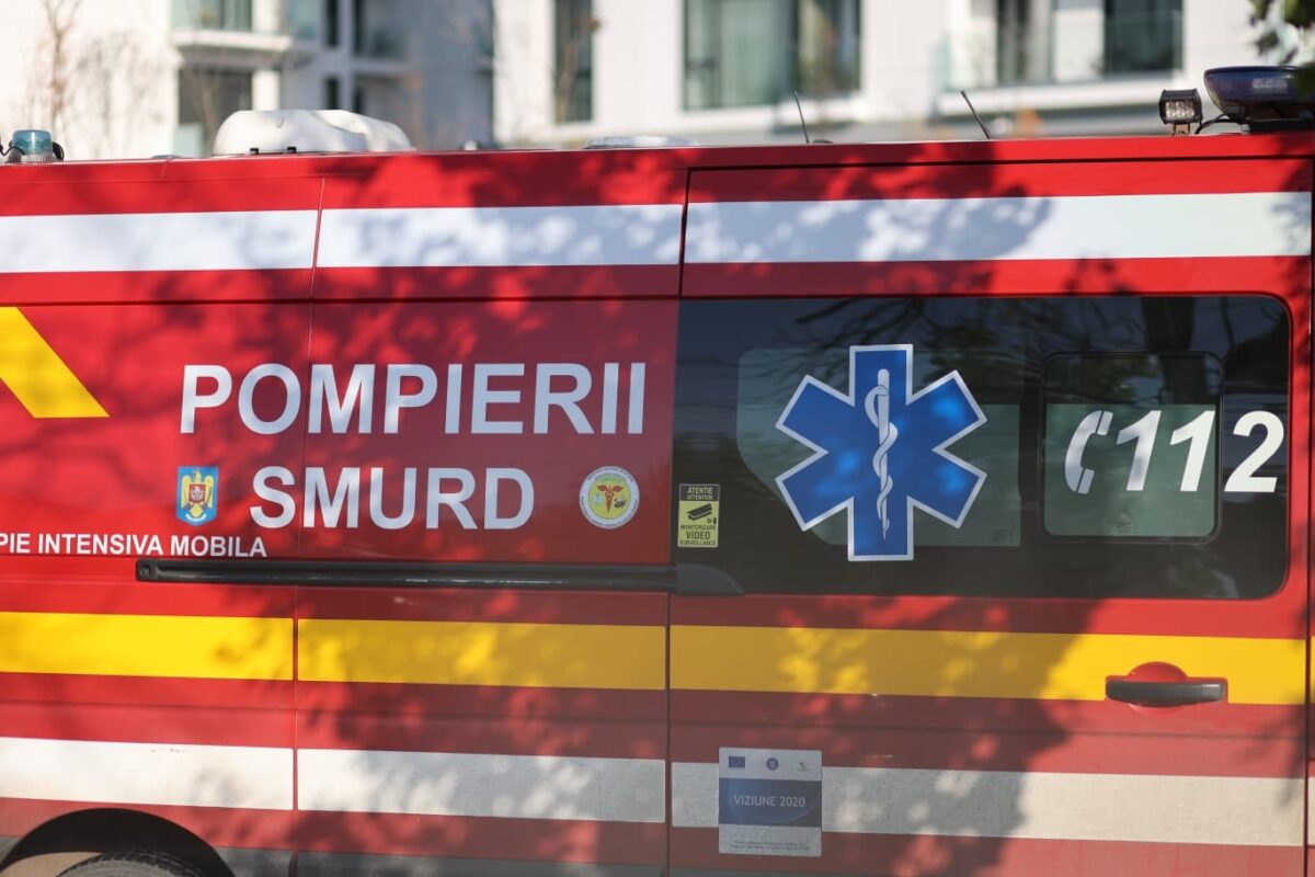 O femeie de 90 de ani din Timisori a suferit arsuri in urma unui incendiu izbucnit in apartamentul sau