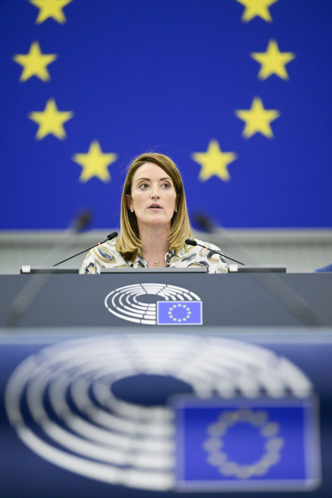 Parlamentul European evaluează noi reglementări pentru dezbateri mai scurte și eficiente. Ce modificări importante intervin? 2 Parlamentul European evalueaza noi reglementari pentru dezbateri mai scurte si eficiente Ce modificari importante intervin