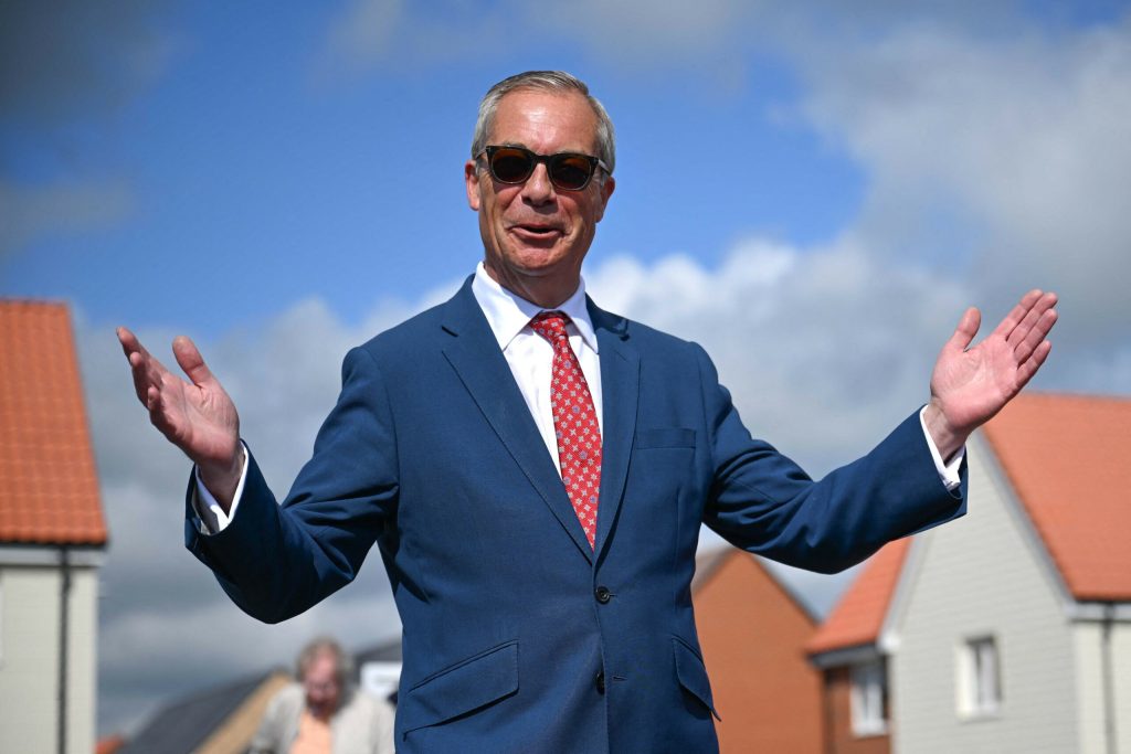 Planul controversat al lui Nigel Farage pentru Marea Britanie: interzicerea străinilor în locuințele sociale 2 Planul controversat al lui Nigel Farage pentru Marea Britanie interzicerea strainilor in locuinte sociale
