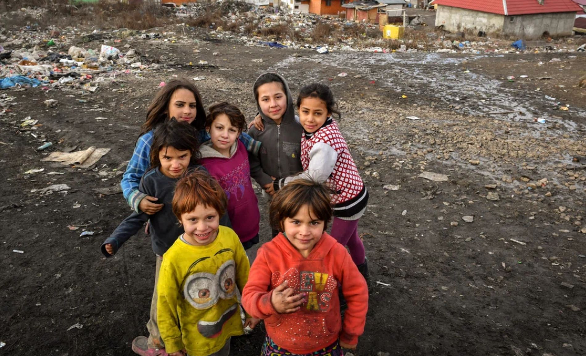 Primăria alocă aproape 2 milioane de euro pentru 26 de locuințe sociale. Aproape 100 de persoane de la Pata Rât se vor muta în Cluj-Napoca. 2 Primaria aloca aproape 2 milioane de euro pentru 26 de locuinte sociale aproape 100 de persoane de la Pata Rat se vor muta in Cluj Napoca