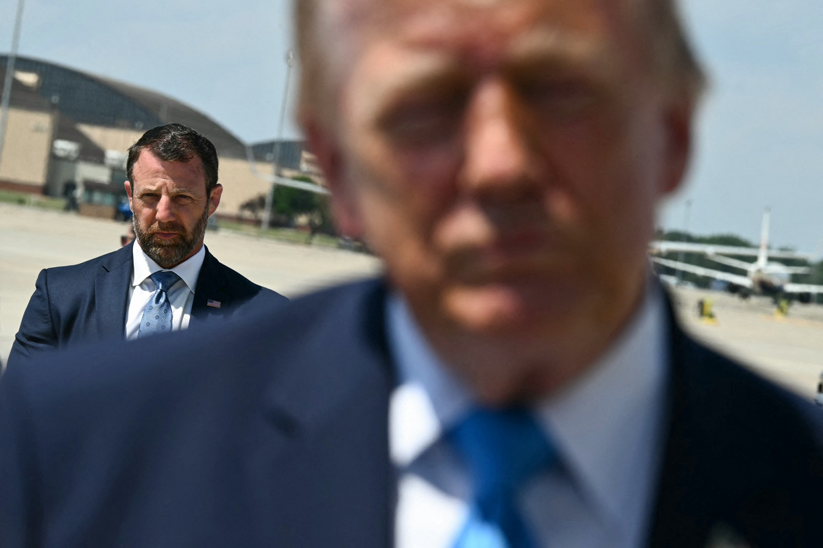 Trump il nume ste pe un oficial al politiei din Oklahoma pentru a conduce ICE
