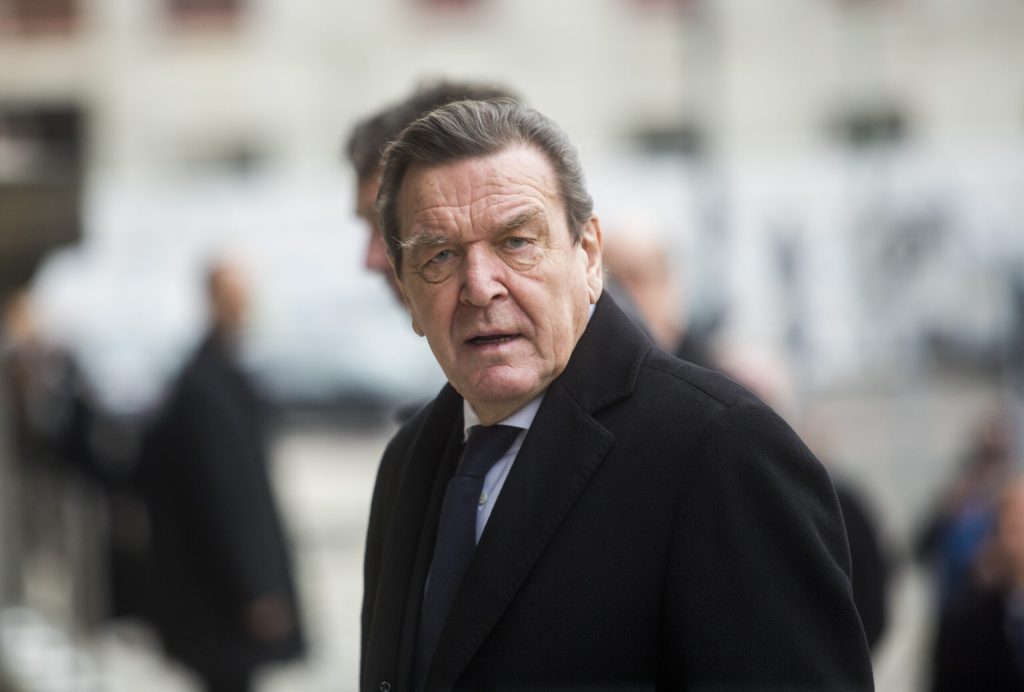 Un jurnalist de la RTL l a ntalnit pe Gerhard Schroder intr un hotel din Moscova Ce profesie avea fostul cancelar al Germaniei