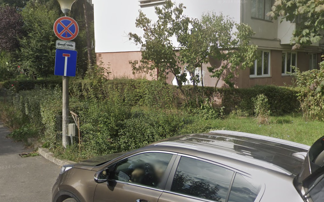 Clujean frustrat după 5 luni de suferință! „De fiecare dată primesc doar avertismente”: Același șofer continuă să parcheze pe marcaj, fără nicio grijă. 2 clujean frustrat dupa 5 luni de suferinta de fiecare data primesc doar avertismente acelasi sofer continua sa parcheze pe marcaj fara nicio grija