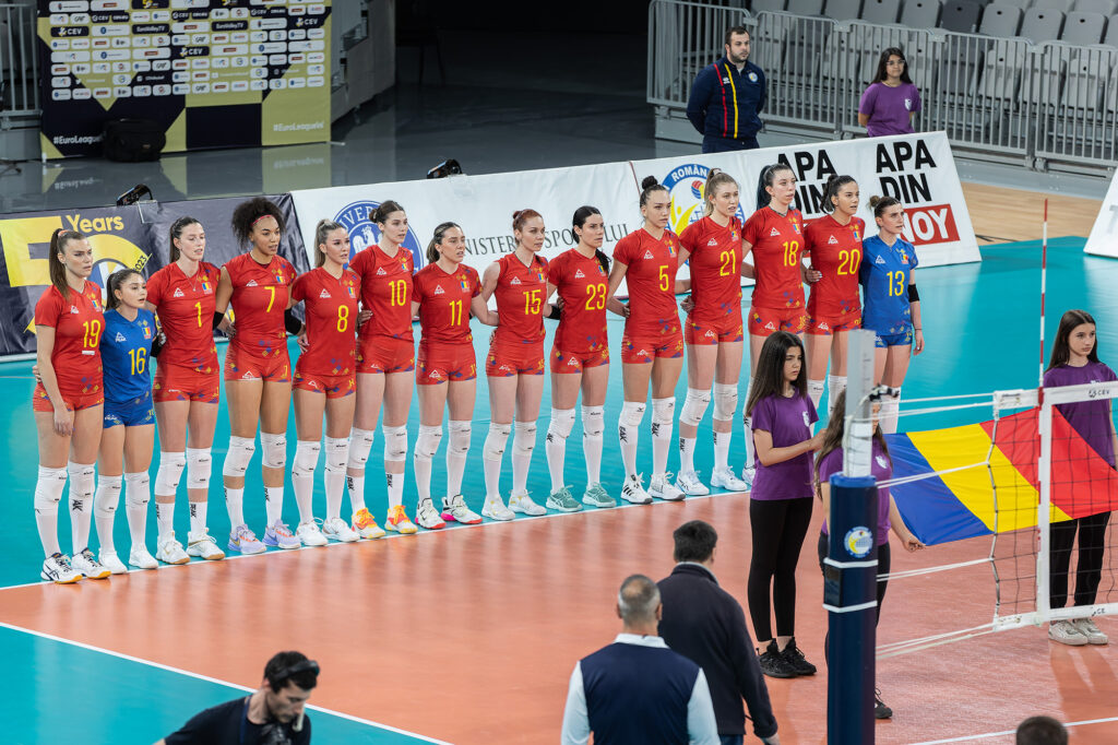 reactia federatiei romane de volei in urma accidentarii adelinei ungureanu sportivii echipelor nationale beneficiaza de dubla asigurare