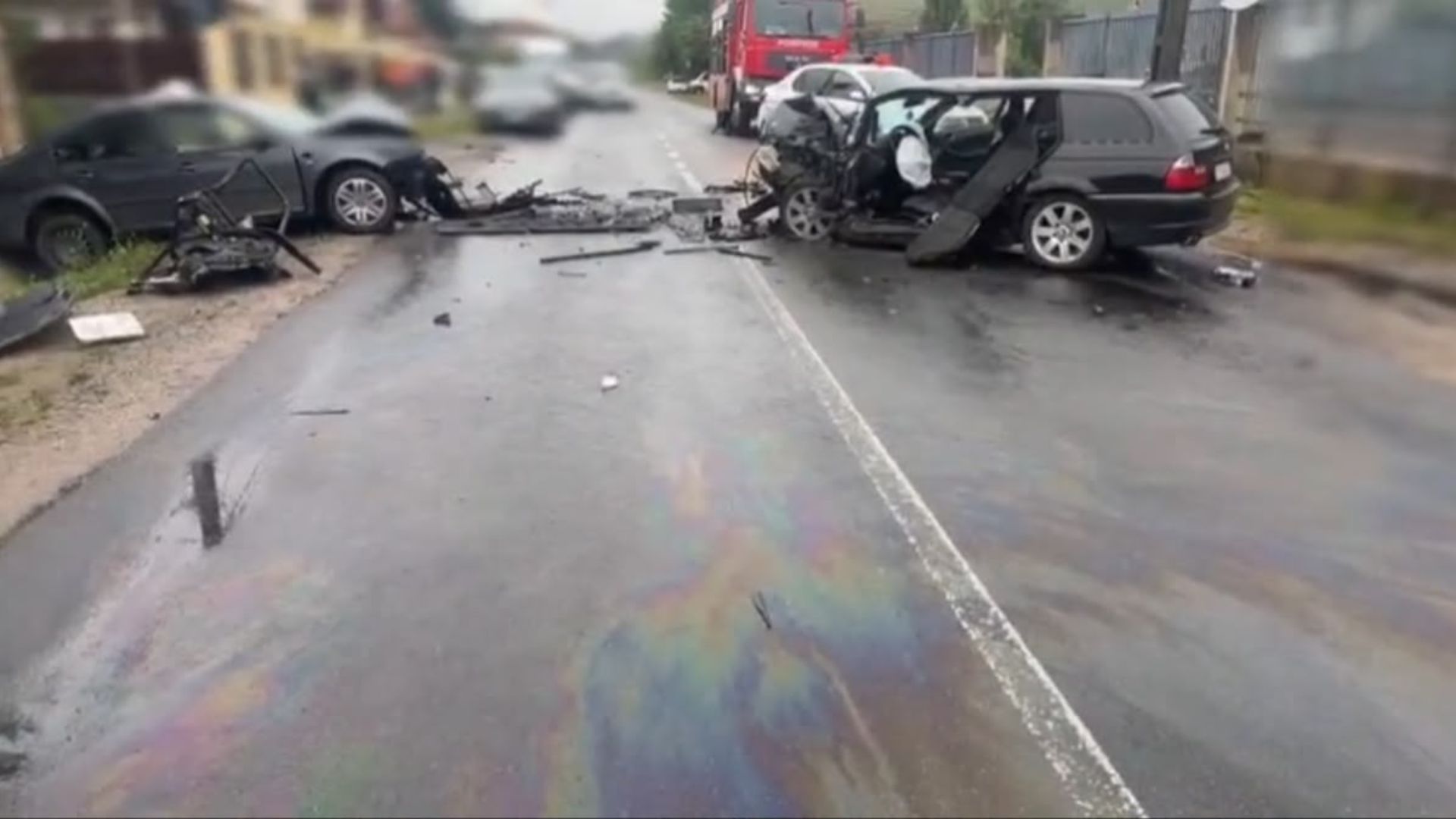 VIDEO. Ce s-a întâmplat în accidentul din Gârbău, Cluj, care a dus trei persoane la spital: Șoferul vinovat era complet băut și avea permisul suspendat. 2 video ce s a ntamplat in accidentul din girbau cluj care a dus trei persoane la spital soferul vinovat era complet baut si avea permisul suspendat