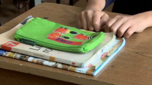 Apel emoionant din partea clujencei Rocsana Contrat pentru sute de copii defavorizati Adopta un elev in plus