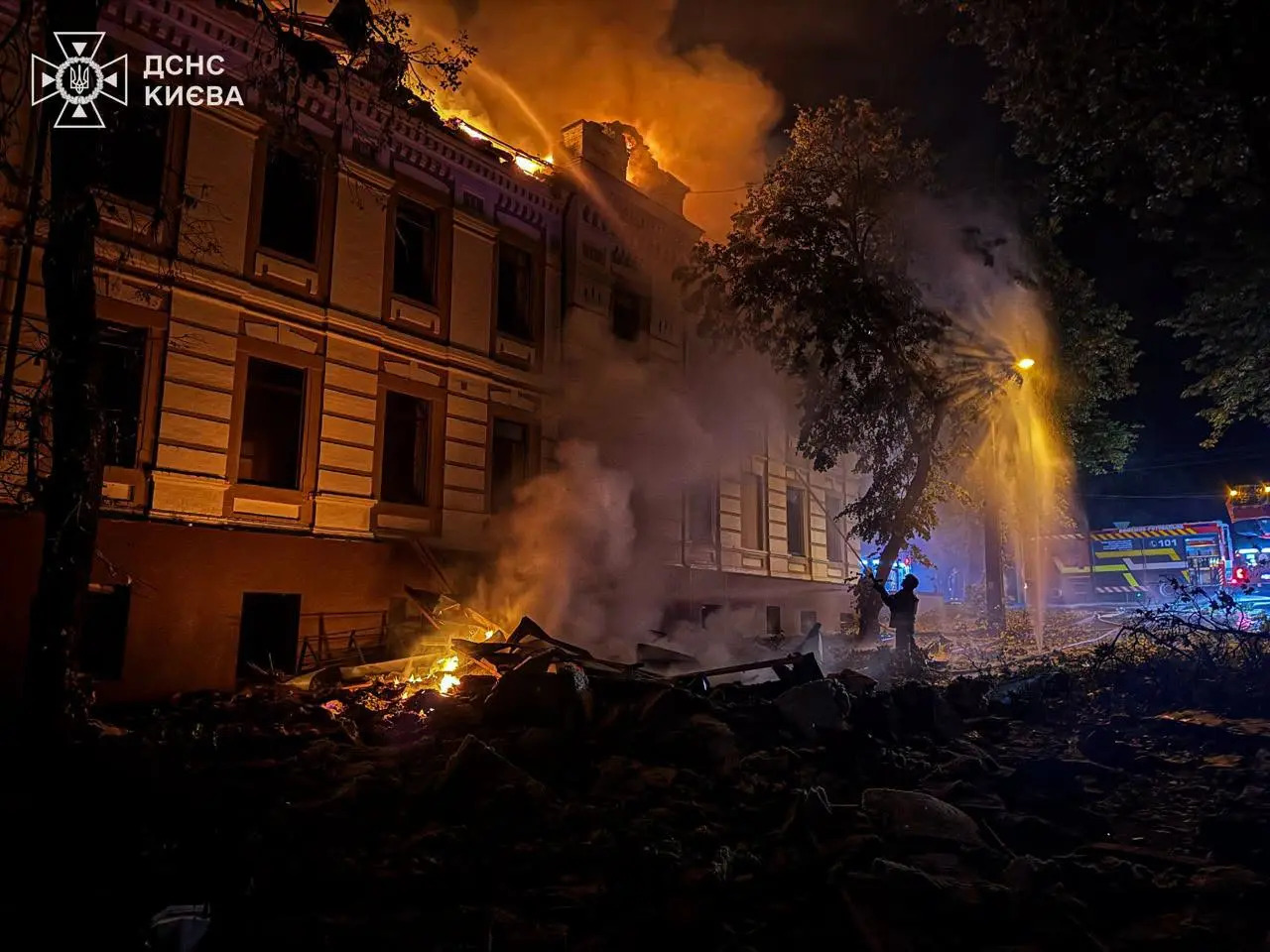 Atac violent al Rusiei asupra Kievului in noaptea de sambata spre duminica cel puin sapte raniti si incendii in diverse cartiere din cauza bombardamentelor cu rachete balistice