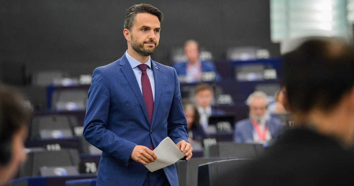 Blocul de dreapta din Parlamentul UE susține un deputat sloven în fața procurorilor 2 Blocul de dreapta din Parlamentul UE sustine un deputat sloven in fata procurorilor