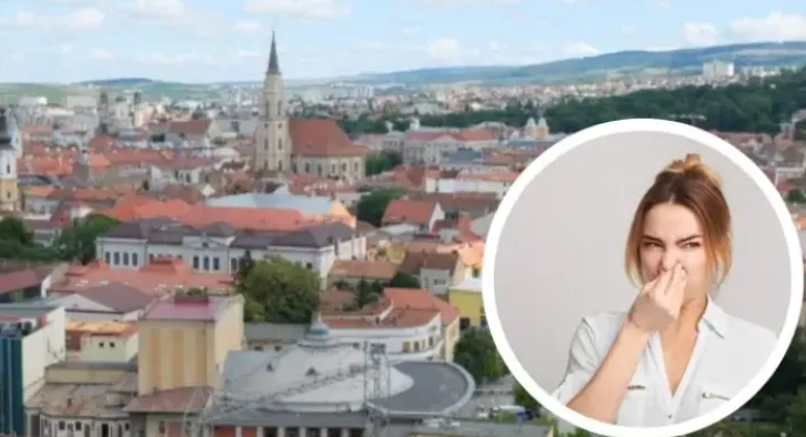 Clujenii cer solutii rapide dupa valul de mirosuri neplacute Platim chirii foarte mari si ne sufocam in fiecare seara