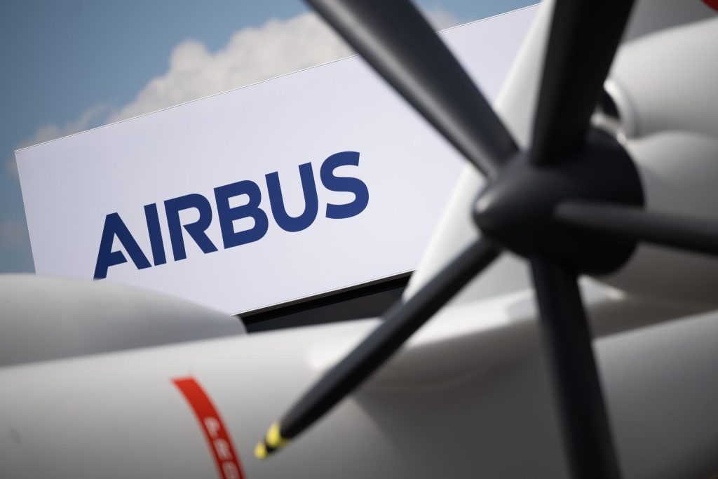 Compania Airbus, sancționată în Marea Britanie pentru încălcarea reglementărilor de export referitoare la tehnologia sensibilă. Care este suma amenzii? 2 Compania Airbus sanctionata in Marea Britanie pentru incalcarea reglementarilor de export referitoare la tehnologia sensibila Care este suma amenzii