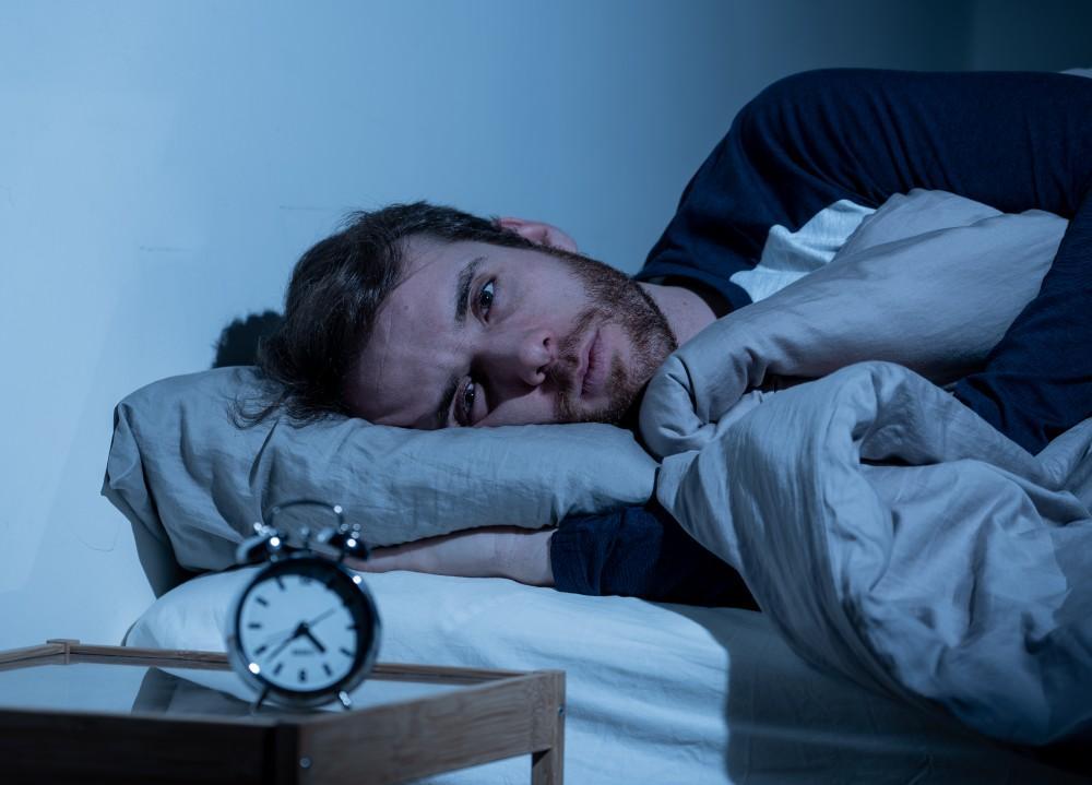 Coșmar nocturn pe o stradă din Cluj-Napoca: Un cocoș „nebun” cântă la ore neregulate și nu permite nimănui să doarmă, nici măcar la 3 dimineața. 3 Cosmar nocturn pe o strada din Cluj Napoca Un cocos nebun canta la ore neregulate si nu permite nimanui sa doarma nici macar la 3 dimineata