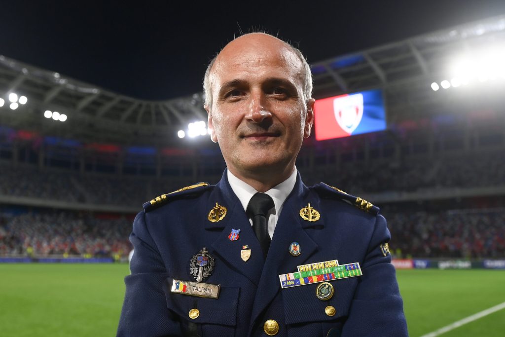 Florin Talpan, investigat disciplinar de MApN. Biroul său a fost sigilat, iar un laptop personal a fost confiscat. 3 Florin Talpan investigat discplinar de MApN Biroul sau a fost sigilat iar un laptop personal a fost confiscat