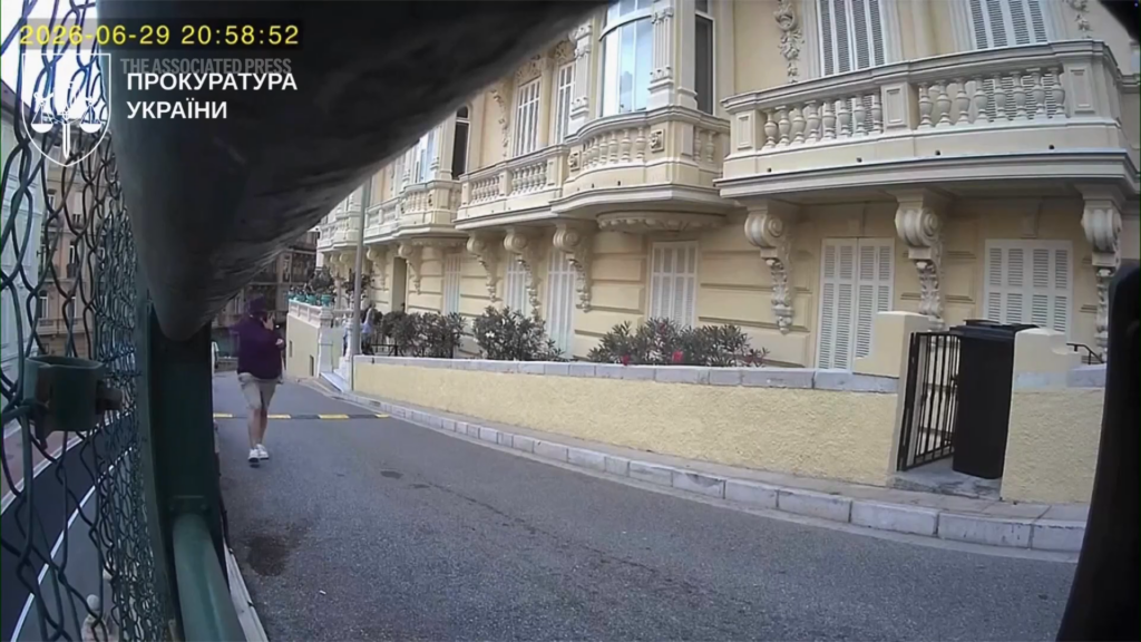 Imagini cu atentatul din Monaco, publicate de procurorii ucraineni. Magnatul rănit în atac a trimis o scrisoare către presa franceză. 2 Imagini cu atentatul din Monaco publicate de procurorii ucraineni Magnatul ranit in atac a trimis o scrisoare catre presa franceza