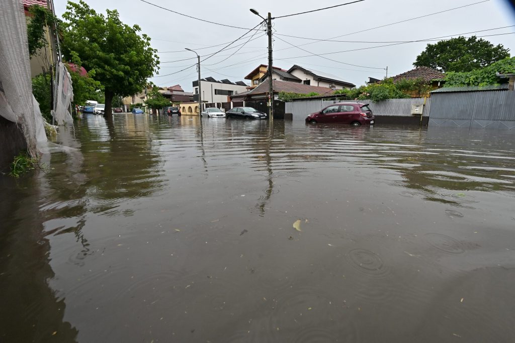 Ministerul Mediului a convocat comitetul pentru situații de urgență din cauza avertizărilor meteorologice și hidrologice pentru diverse regiuni ale țării. 3 Ministerul Mediului a convocat comitetul pentru situatii de urgen din cauza avertizarilor meteorologice si hidrologice pentru diverse regiuni ale tarii